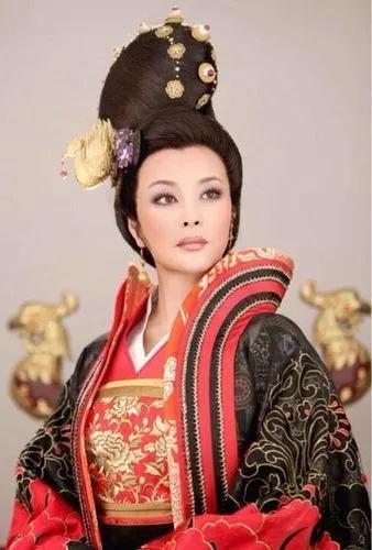 劉曉慶簡(jiǎn)歷個(gè)人資料劉曉慶的個(gè)人資料簡(jiǎn)介插圖3