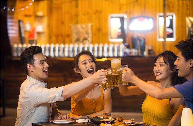 金陵十三釵喝酒游戲金陵十三釵的喝酒游戲規(guī)則插圖