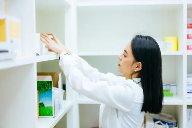 我開藥店的親身經歷我開藥店的親身經歷_知乎小說插圖1