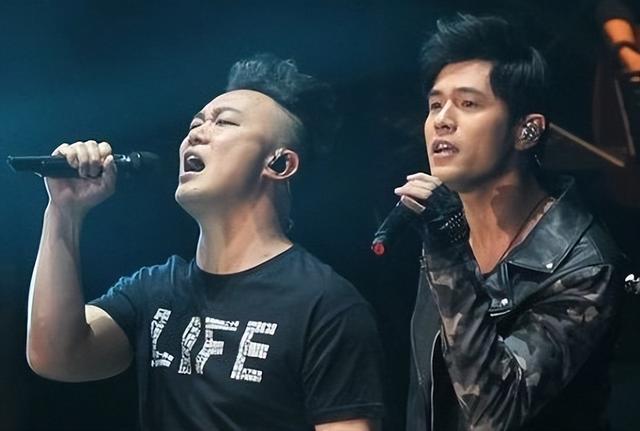 ktv必點(diǎn)的經(jīng)典老歌KTV必點(diǎn)的經(jīng)典老歌插圖1