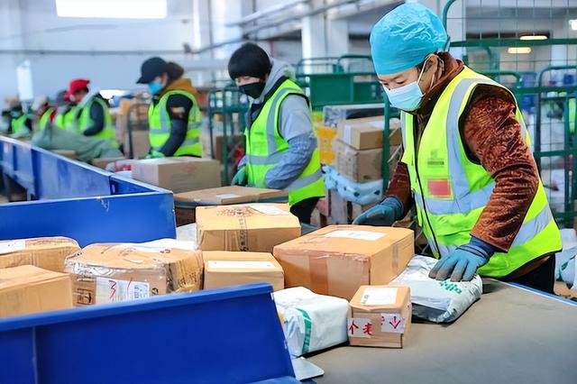 千萬不要做電商倉庫打包員插圖